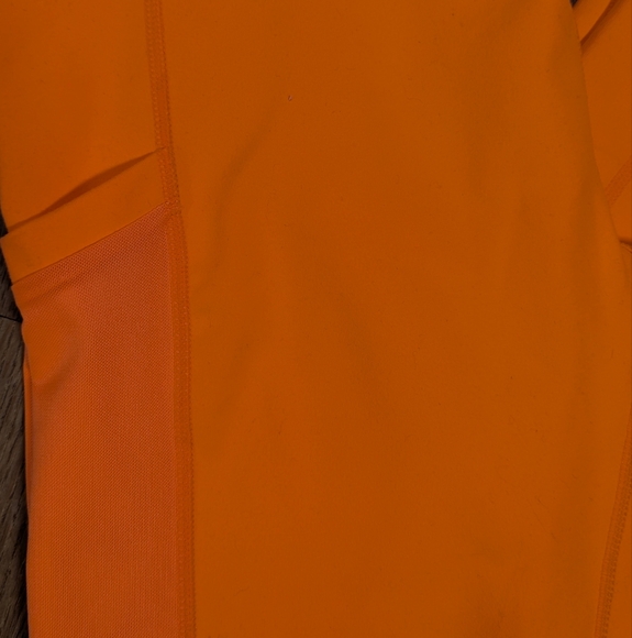 ๐ High-Energy Orange PowerHold Leggings ๐ - Picture 3 of 7